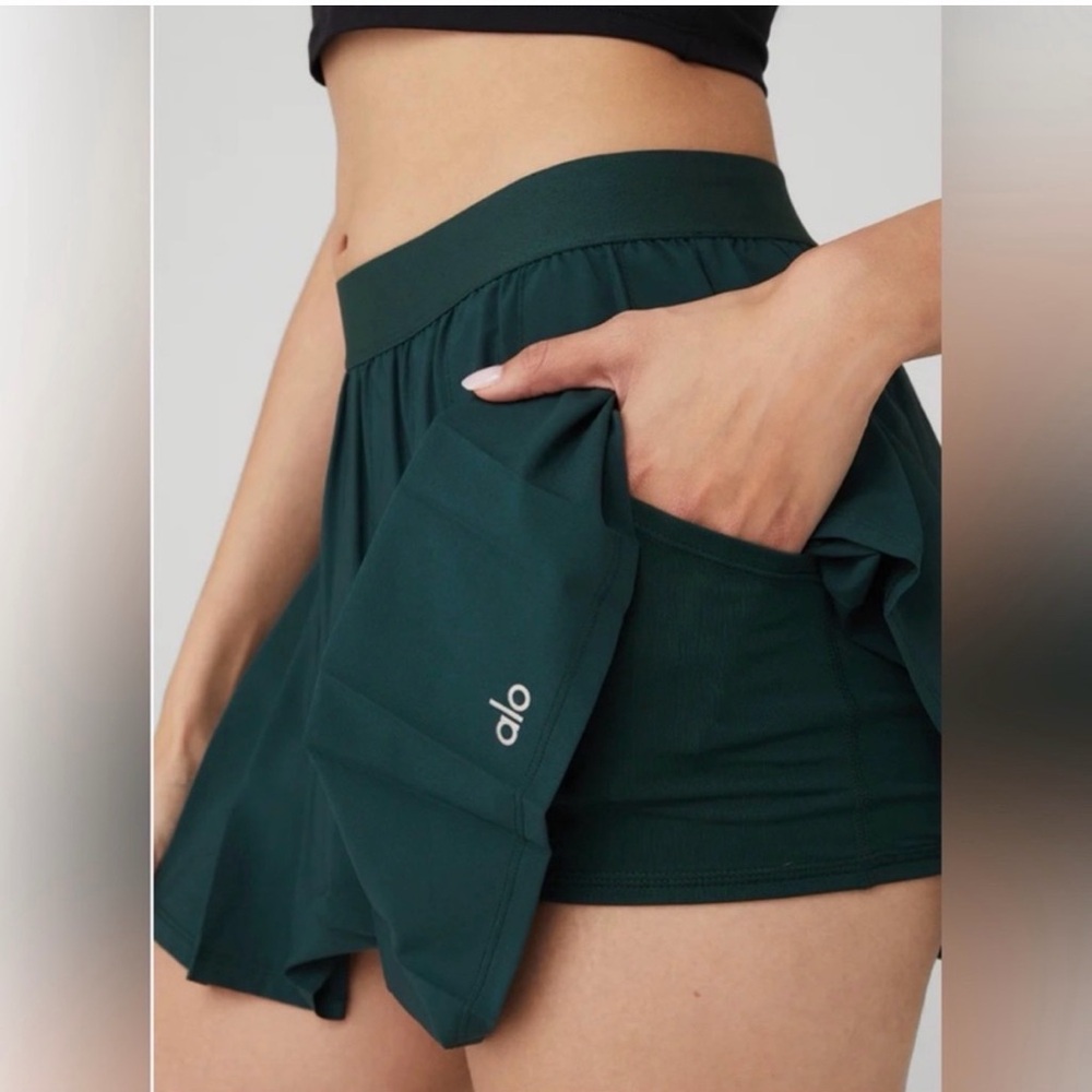 XXS Alo pleated tennis varsity style skirt with built in shorts - Picture 3 of 11